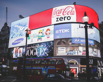 户外灯箱广告的特点